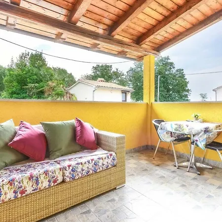 Appartamento In Istrien 35359 Porec